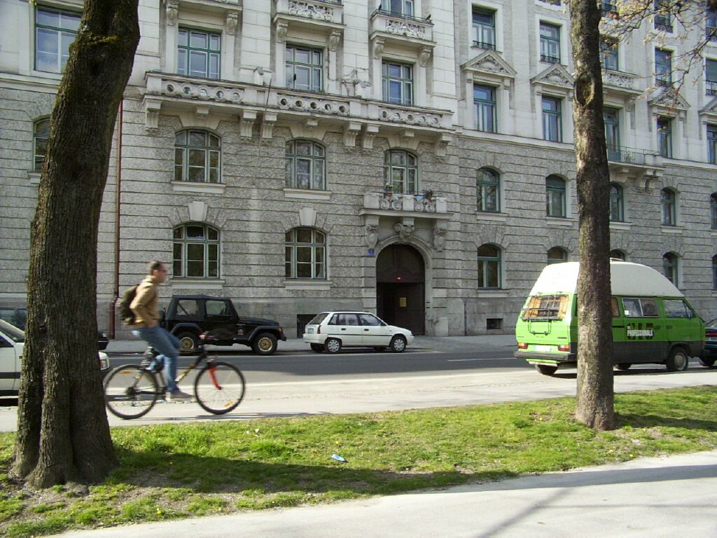 Horspielhelden Auf Heisser Spur Die Klaglichen Uberreste Von